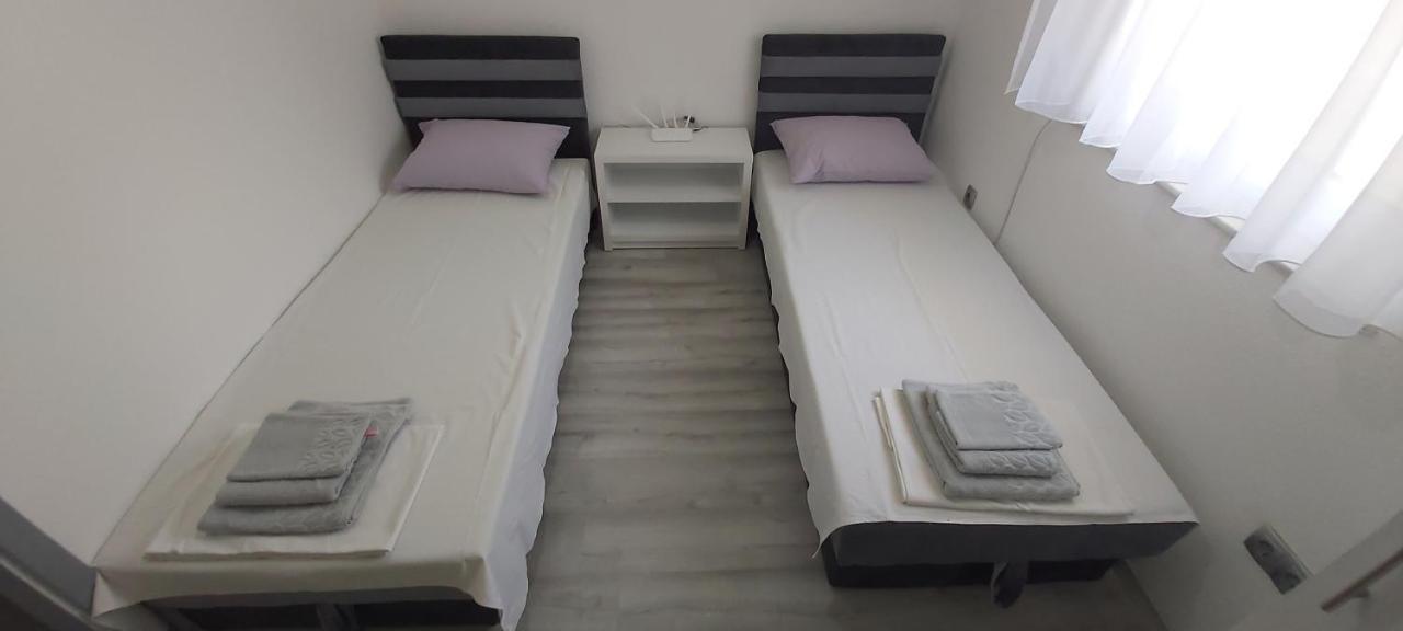 Villa Urban House M & M à Mostar Extérieur photo