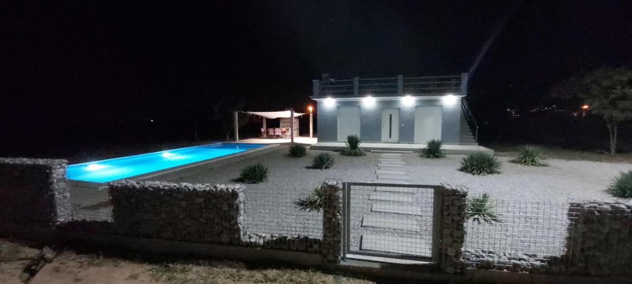 Villa Urban House M & M à Mostar Extérieur photo